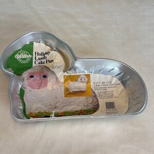 NEW Vintage WILTON Silver Holiday Lamb Cake Pan